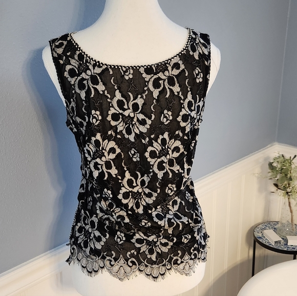 2pc Lace Lounge Set - Picture 2 of 11